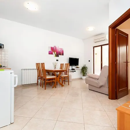Lea Apartman