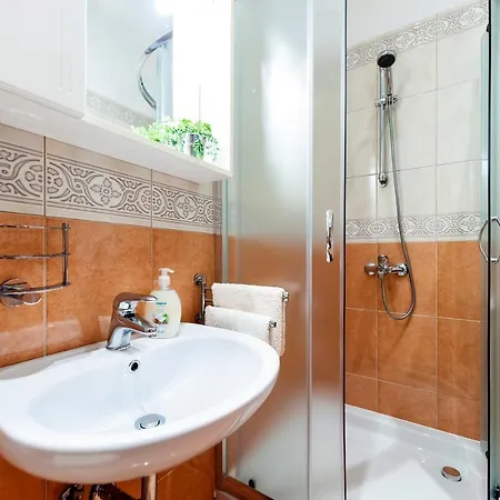 Lea Apartman
