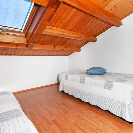 Lea Apartment *