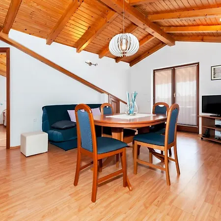 Apartment Lea *