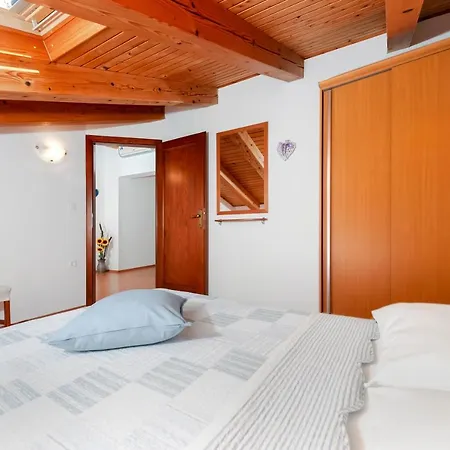 Apartment Lea