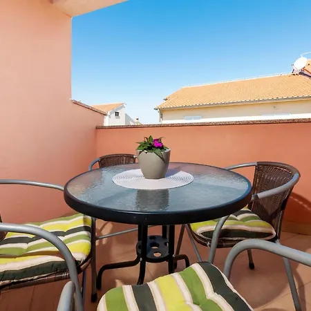 Apartment Lea