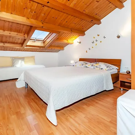 Lea Apartman *